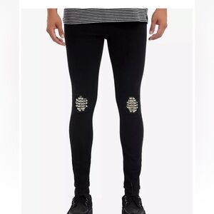 NWTs Hot topic studded knee stinger black jeans - Unisex - Size 34 x 30 - Black